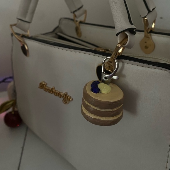 Pancake Stack Keychain - Picture 2 of 3